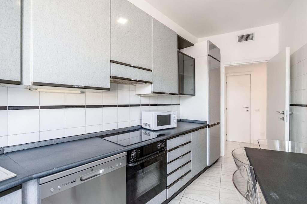 Comfort Suite In Milano Esterno foto